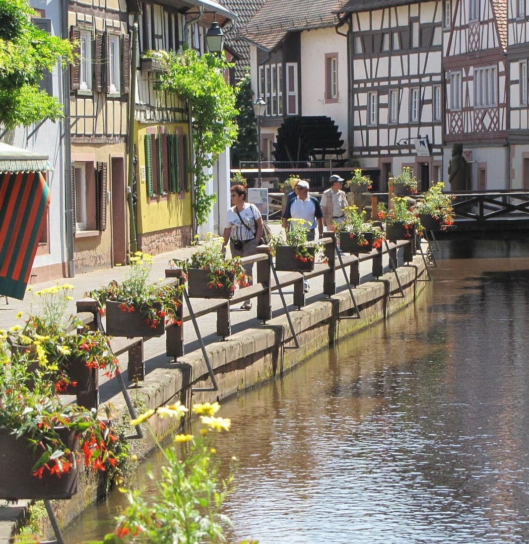 Prenájom bytu 6-izbový 154 m², Prof.-Nägle-Platz 2, Annweiler am Trifels, Porýnie-Falcko Prenájom bytu 6-izbový 154 m², Prof.-Nägle-Platz 2, Annweiler am Trifels, Porýnie-Falcko