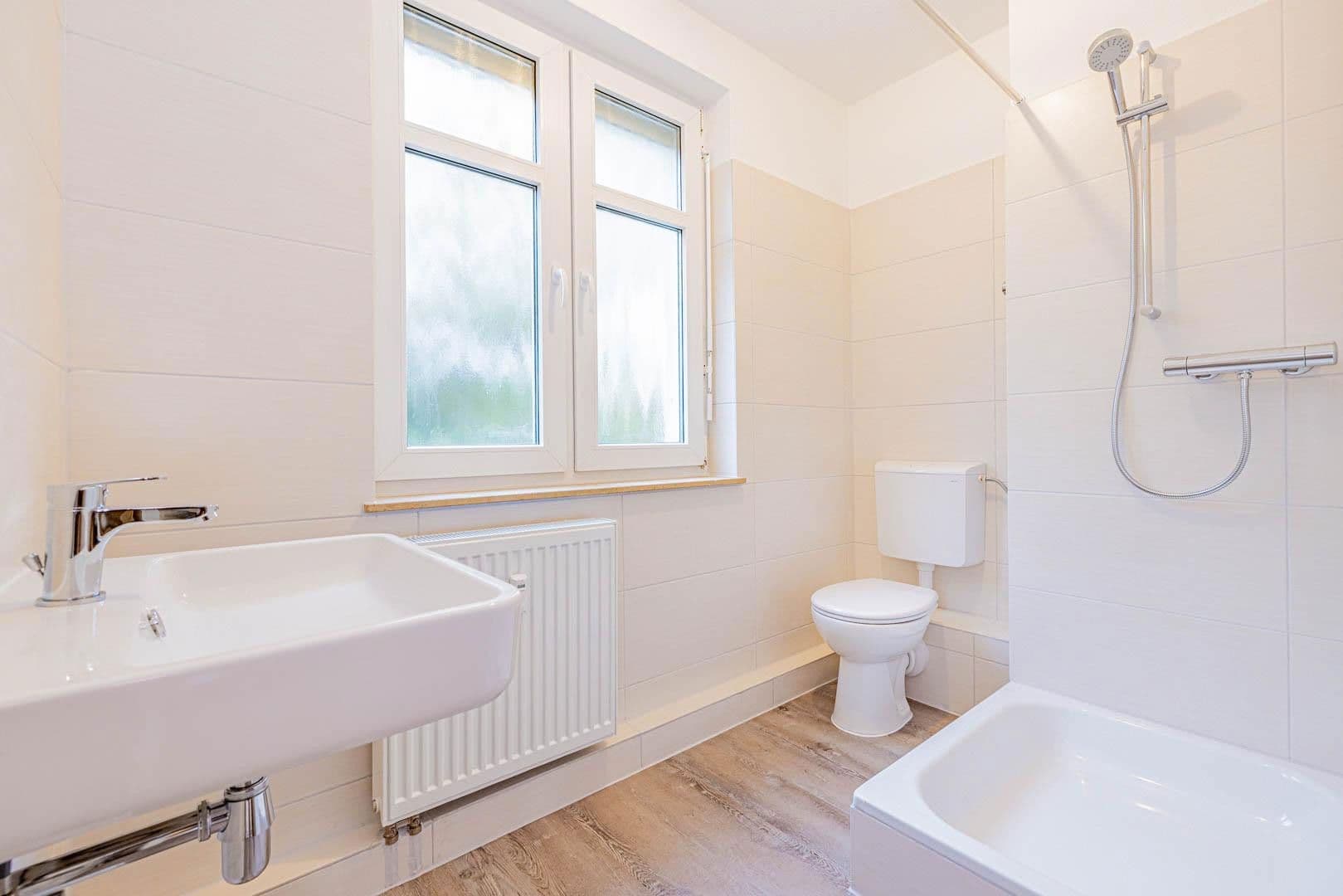 Prenájom bytu 4-izbový 67 m², Friedhofsweg 19B, Niestetal, Hesensko Prenájom bytu 4-izbový 67 m², Friedhofsweg 19B, Niestetal, Hesensko