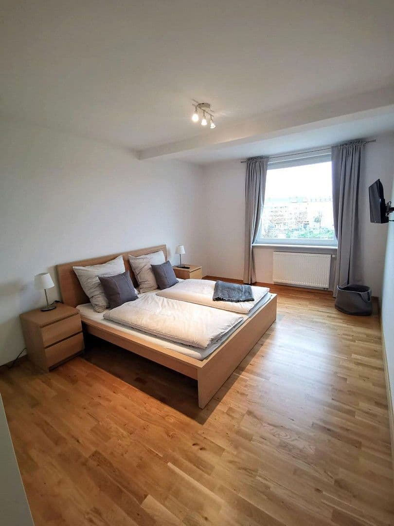 Prenájom bytu 2-izbový 43 m², Düsseldorf, Severné Porýnie - Westfálsko Prenájom bytu 2-izbový 43 m², Düsseldorf, Severné Porýnie - Westfálsko