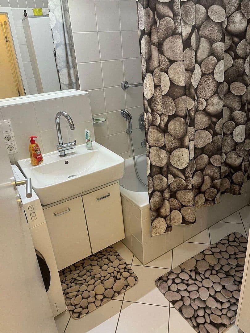 Predaj bytu 3-izbový 84 m², Wiesbaden-Biebrich, Hesensko Predaj bytu 3-izbový 84 m², Wiesbaden-Biebrich, Hesensko