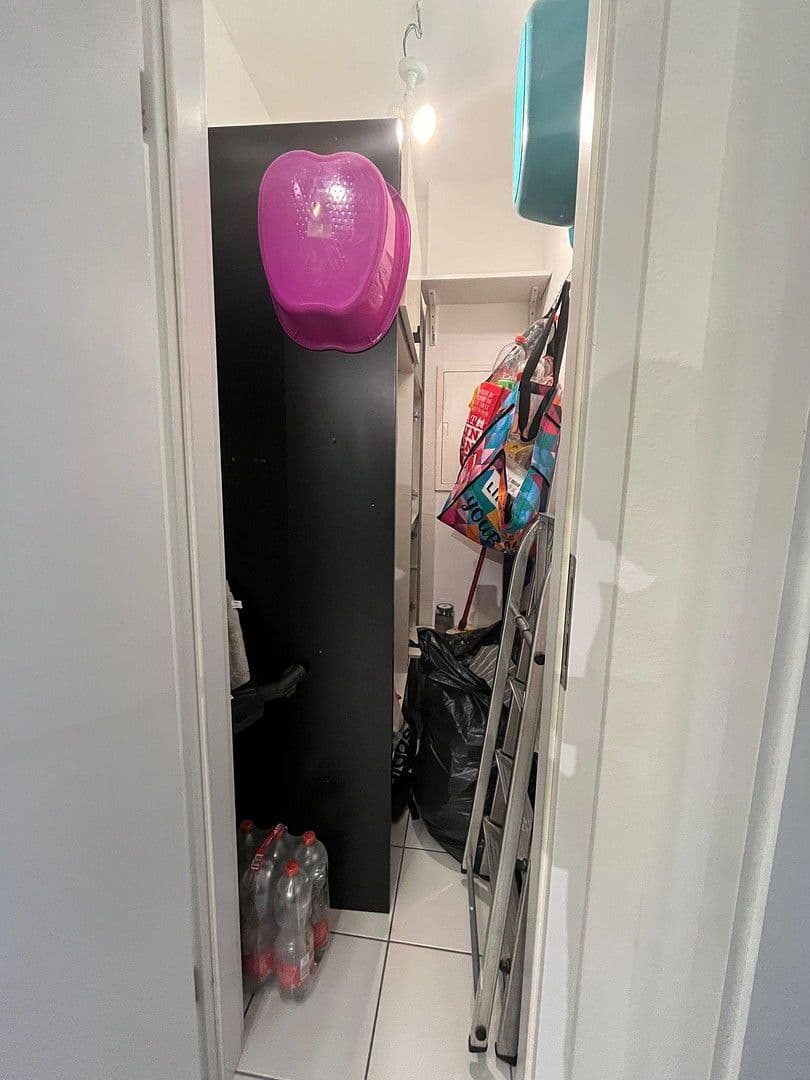 Predaj bytu 3-izbový 84 m², Wiesbaden-Biebrich, Hesensko Predaj bytu 3-izbový 84 m², Wiesbaden-Biebrich, Hesensko