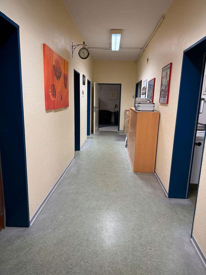 Prenájom kancelárie 230 m², Wilhelmshaven, Dolné Sasko Prenájom kancelárie 230 m², Wilhelmshaven, Dolné Sasko