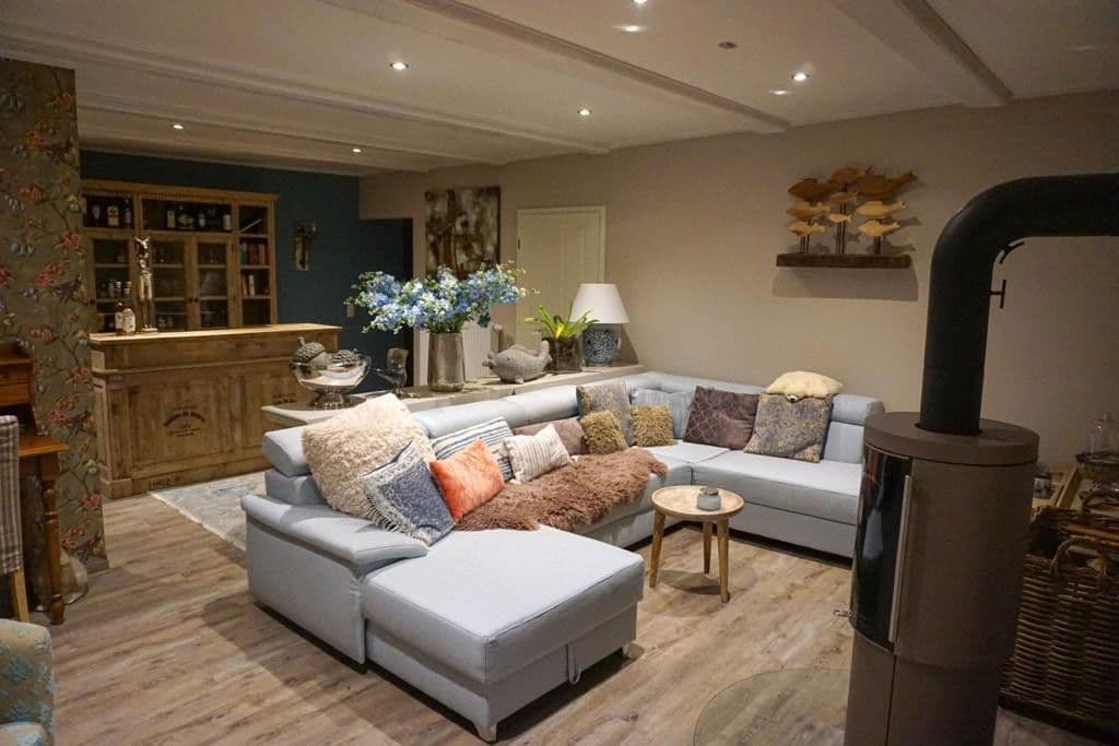 Predaj domu 440 m², pozemek 440 m², Krummhörn, Dolné Sasko Predaj domu 440 m², pozemek 440 m², Krummhörn, Dolné Sasko