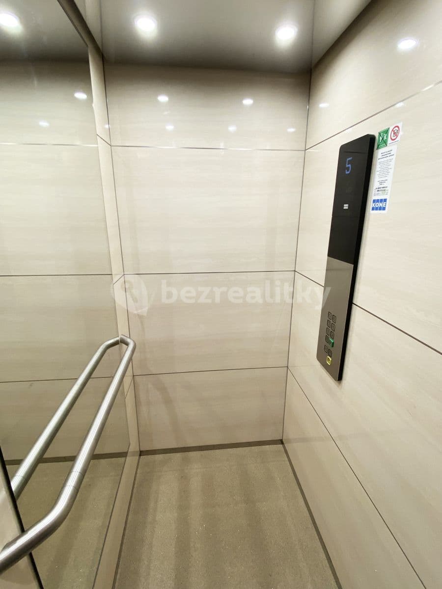 Prenájom bytu 2-izbový 50 m², Ke Dvoru, Praha, Praha Prenájom bytu 2-izbový 50 m², Ke Dvoru, Praha, Praha