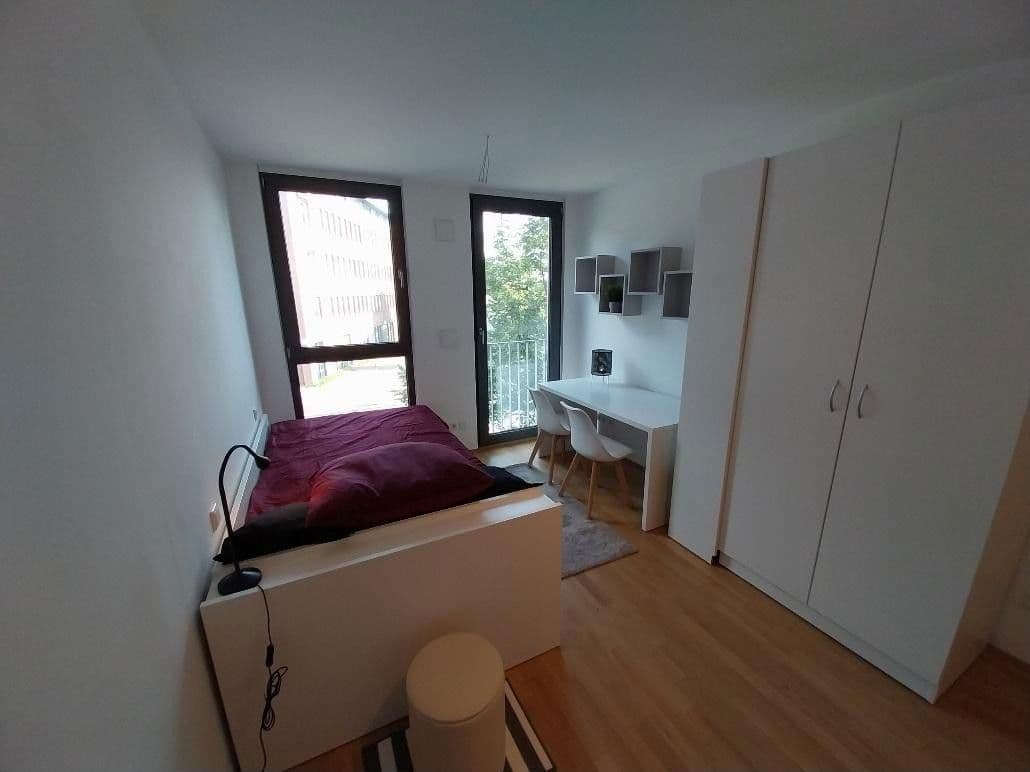 Prenájom bytu 1-izbový 24 m², Rudower Chaussee 32, Berlin, Berlín Prenájom bytu 1-izbový 24 m², Rudower Chaussee 32, Berlin, Berlín