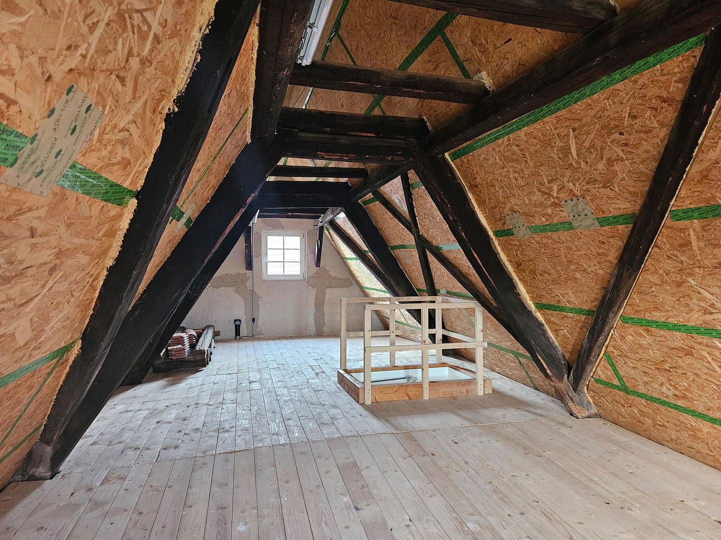 Prenájom bytu 5-izbový 128 m², Mühlacker, Bádensko-Wurttembersko Prenájom bytu 5-izbový 128 m², Mühlacker, Bádensko-Wurttembersko