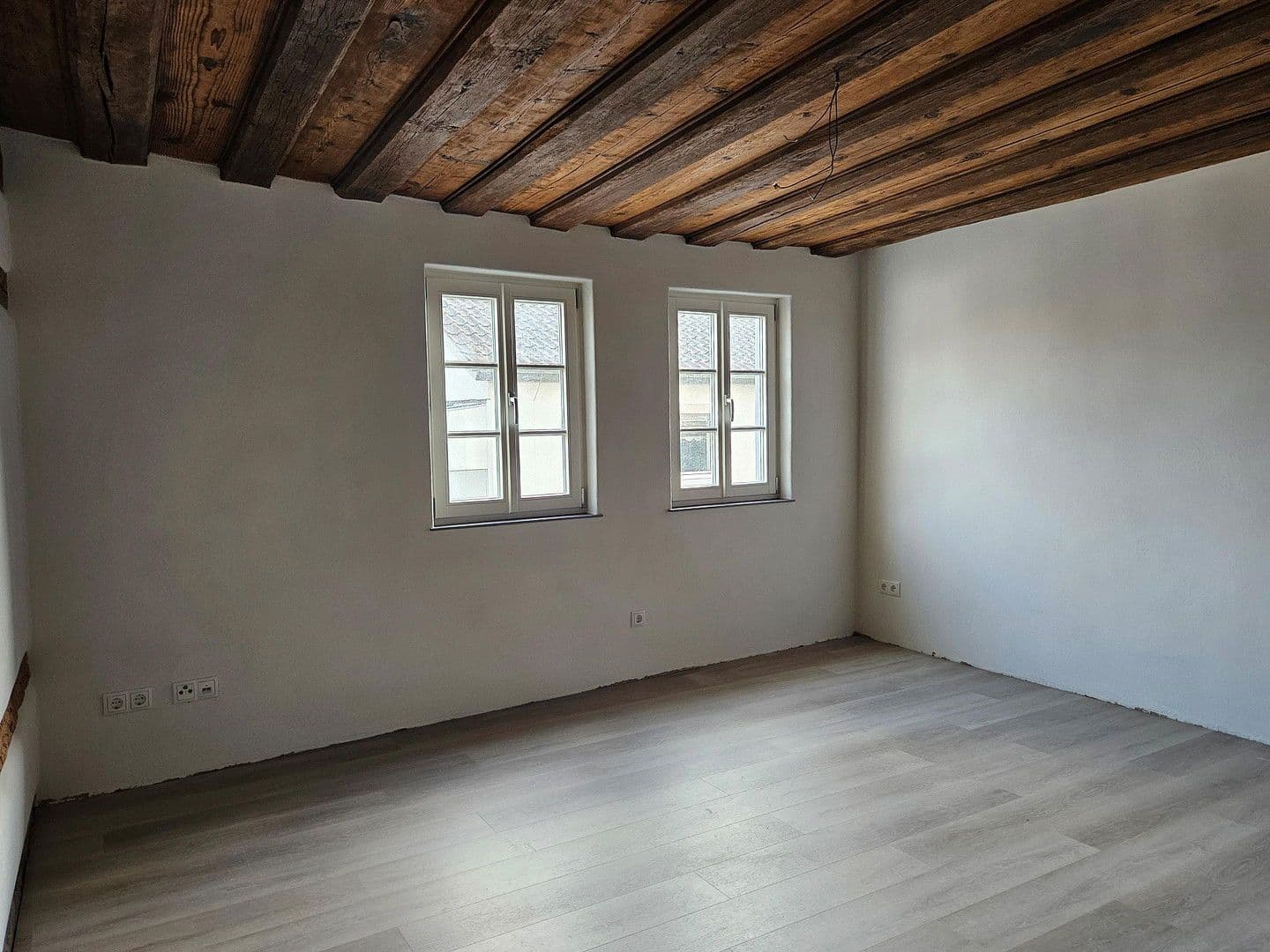 Prenájom bytu 5-izbový 128 m², Mühlacker, Bádensko-Wurttembersko Prenájom bytu 5-izbový 128 m², Mühlacker, Bádensko-Wurttembersko