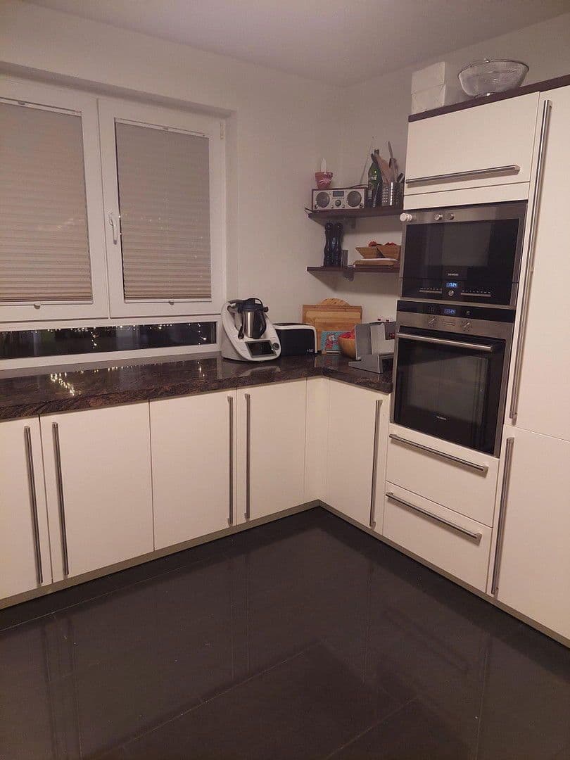 Predaj domu 110 m², pozemek 412 m², Oppenheim, Porýnie-Falcko Predaj domu 110 m², pozemek 412 m², Oppenheim, Porýnie-Falcko