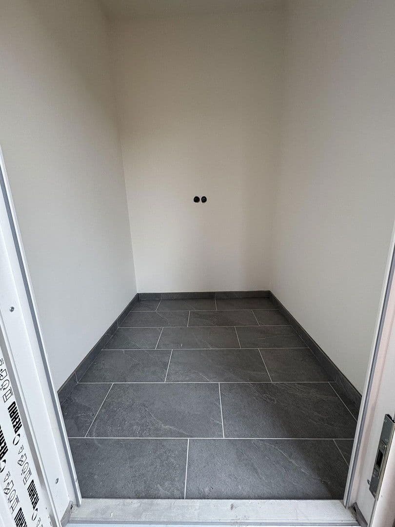 Prenájom bytu 3-izbový 88 m², Hauptstr. 6, Brackel, Dolné Sasko Prenájom bytu 3-izbový 88 m², Hauptstr. 6, Brackel, Dolné Sasko