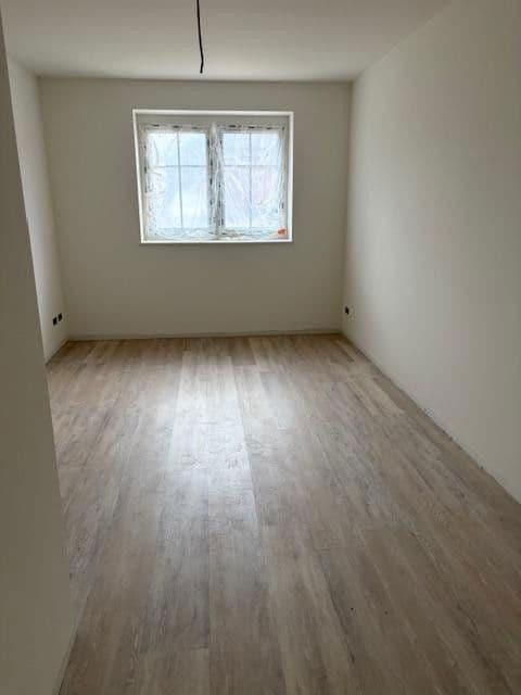 Prenájom bytu 3-izbový 88 m², Hauptstr. 6, Brackel, Dolné Sasko Prenájom bytu 3-izbový 88 m², Hauptstr. 6, Brackel, Dolné Sasko