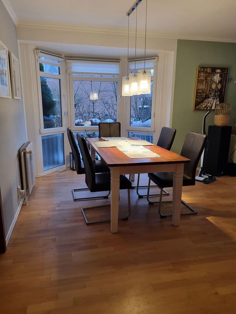 Predaj bytu 3-izbový 97 m², Oststeinbek, Šlezvicko-Holštajnsko Predaj bytu 3-izbový 97 m², Oststeinbek, Šlezvicko-Holštajnsko