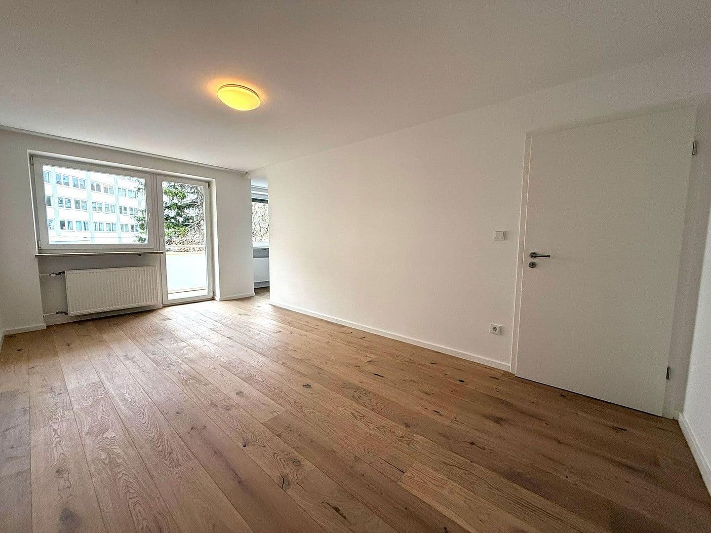 Prenájom bytu 1-izbový 32 m², Eintrachtstraße 10, München, Bavorsko Prenájom bytu 1-izbový 32 m², Eintrachtstraße 10, München, Bavorsko