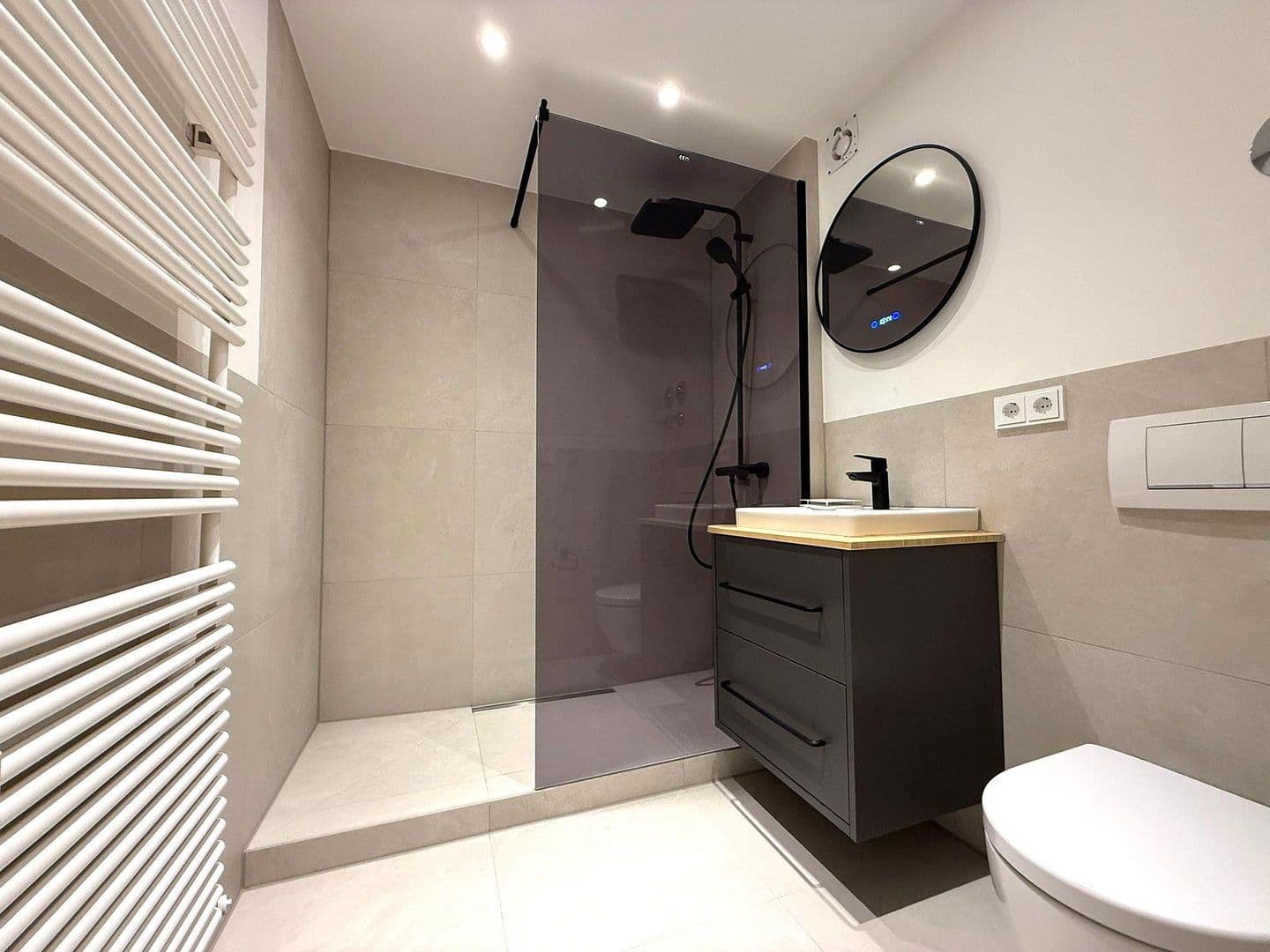 Prenájom bytu 1-izbový 32 m², Eintrachtstraße 10, München, Bavorsko Prenájom bytu 1-izbový 32 m², Eintrachtstraße 10, München, Bavorsko