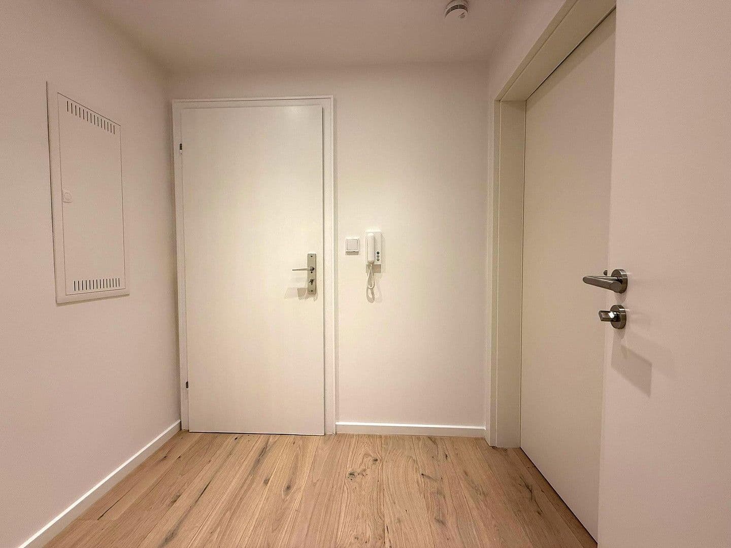 Prenájom bytu 1-izbový 32 m², Eintrachtstraße 10, München, Bavorsko Prenájom bytu 1-izbový 32 m², Eintrachtstraße 10, München, Bavorsko