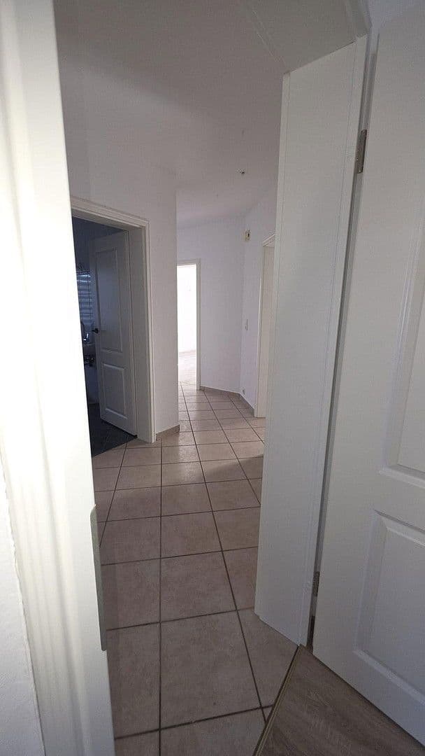 Prenájom bytu 3-izbový 91 m², Berlin, Berlín Prenájom bytu 3-izbový 91 m², Berlin, Berlín