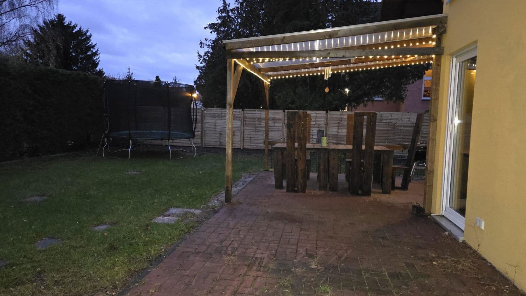 Prenájom bytu 3-izbový 91 m², Berlin, Berlín Prenájom bytu 3-izbový 91 m², Berlin, Berlín