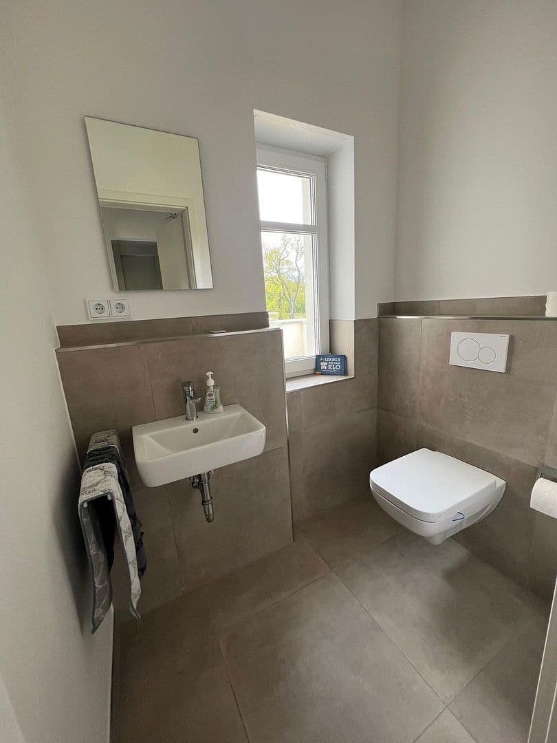 Prenájom bytu 4-izbový 189 m², Carl-Adam-Petri-Straße, Brandenburg - Potsdam, Brandenbursko Prenájom bytu 4-izbový 189 m², Carl-Adam-Petri-Straße, Brandenburg - Potsdam, Brandenbursko