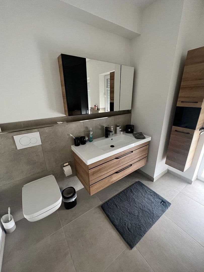 Prenájom bytu 4-izbový 189 m², Carl-Adam-Petri-Straße, Brandenburg - Potsdam, Brandenbursko Prenájom bytu 4-izbový 189 m², Carl-Adam-Petri-Straße, Brandenburg - Potsdam, Brandenbursko