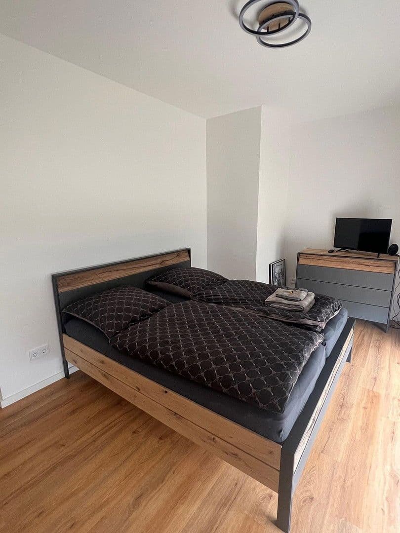 Prenájom bytu 4-izbový 189 m², Carl-Adam-Petri-Straße, Brandenburg - Potsdam, Brandenbursko Prenájom bytu 4-izbový 189 m², Carl-Adam-Petri-Straße, Brandenburg - Potsdam, Brandenbursko