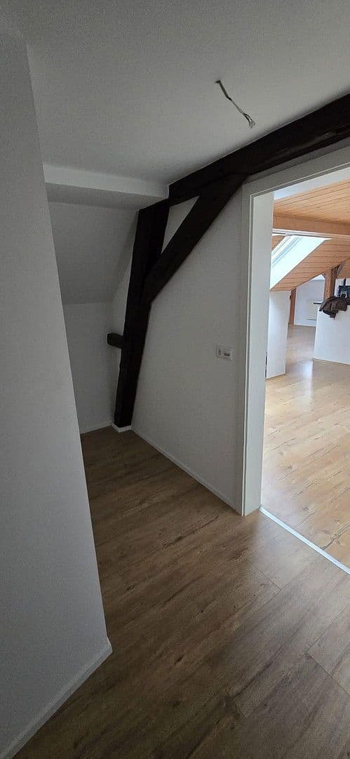 Prenájom bytu 3-izbový 108 m², Markt 5, Treuen, Sasko Prenájom bytu 3-izbový 108 m², Markt 5, Treuen, Sasko