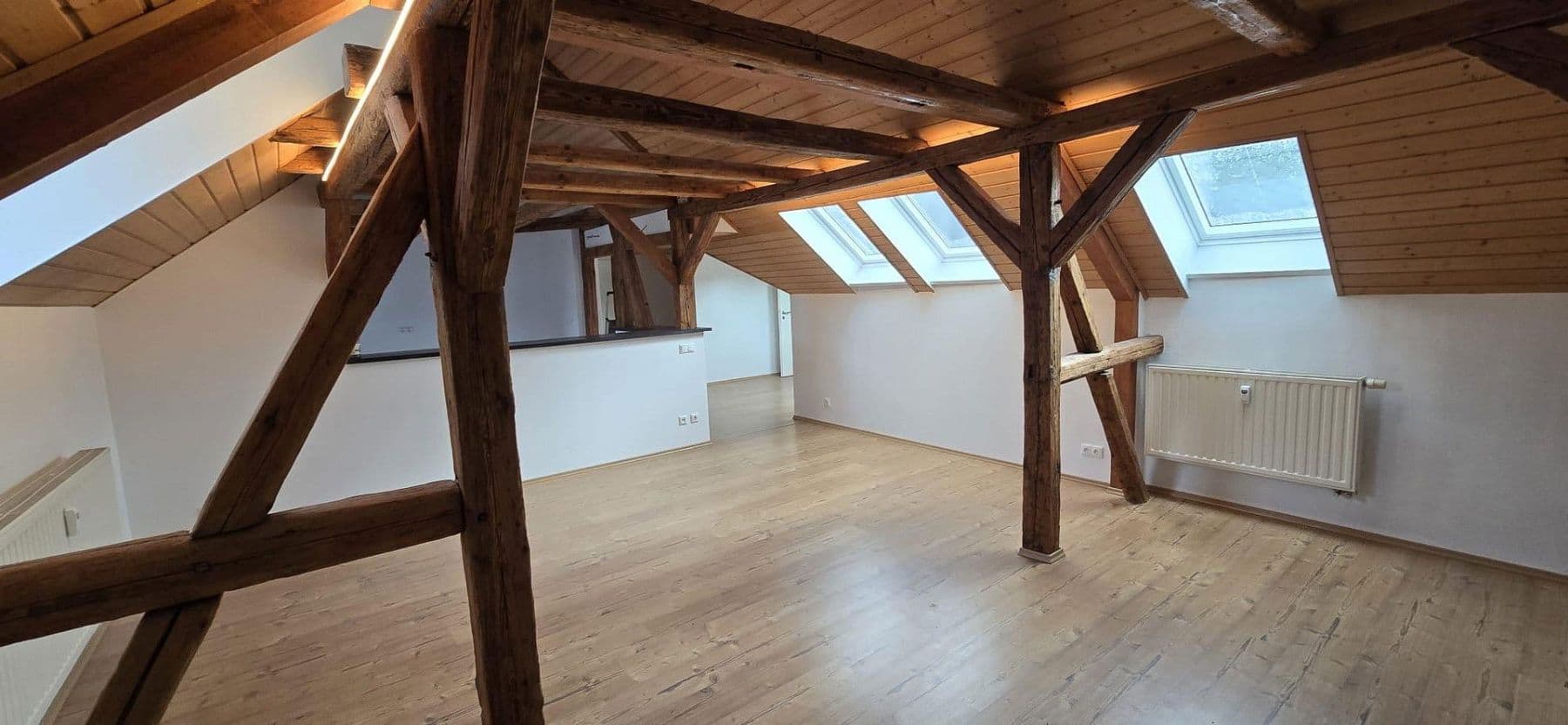 Prenájom bytu 3-izbový 108 m², Markt 5, Treuen, Sasko Prenájom bytu 3-izbový 108 m², Markt 5, Treuen, Sasko