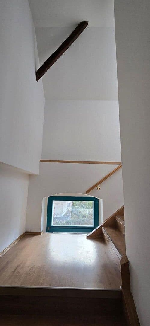 Prenájom bytu 3-izbový 108 m², Markt 5, Treuen, Sasko Prenájom bytu 3-izbový 108 m², Markt 5, Treuen, Sasko