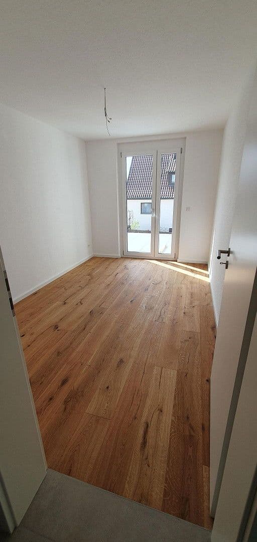 Prenájom bytu 4-izbový 91 m², Grafenau, Bádensko-Wurttembersko Prenájom bytu 4-izbový 91 m², Grafenau, Bádensko-Wurttembersko