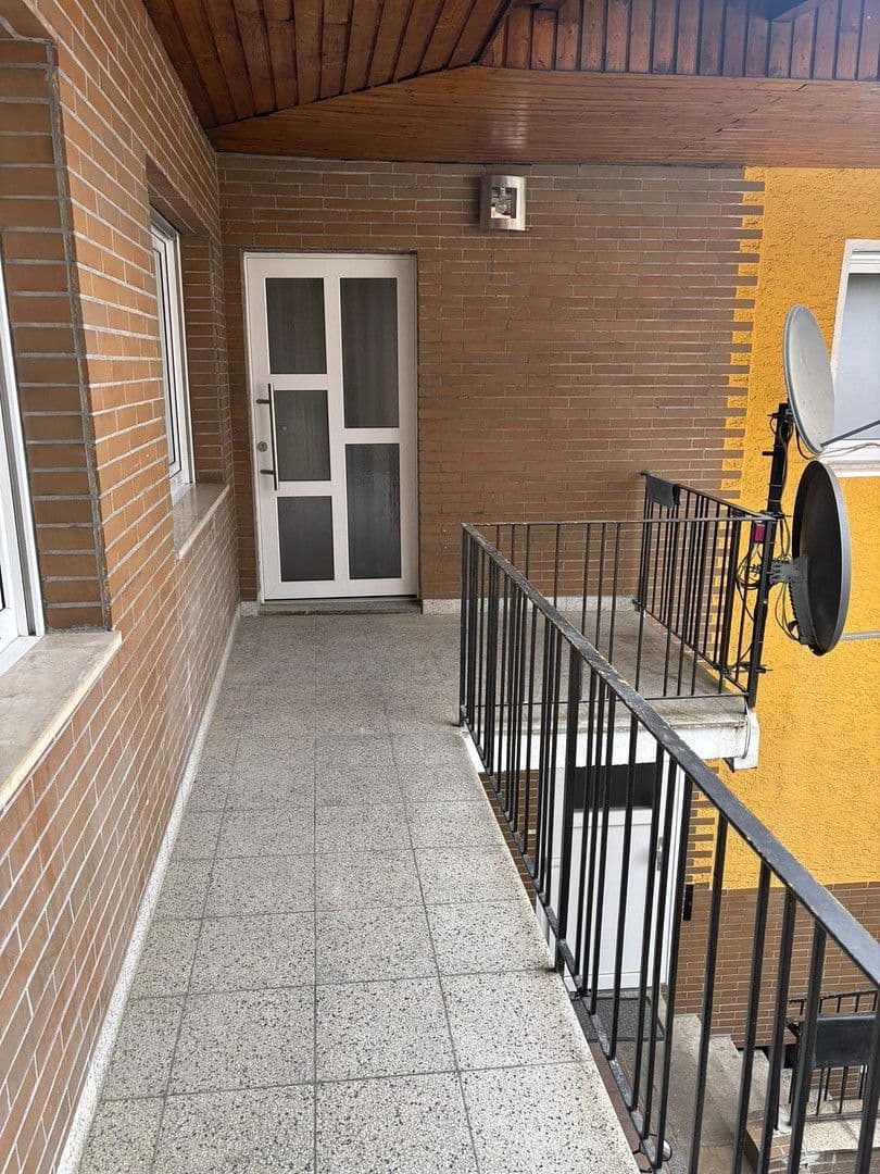 Prenájom bytu 3-izbový 103 m², Prechtlstr. 1, Kümmersbruck, Bavorsko Prenájom bytu 3-izbový 103 m², Prechtlstr. 1, Kümmersbruck, Bavorsko