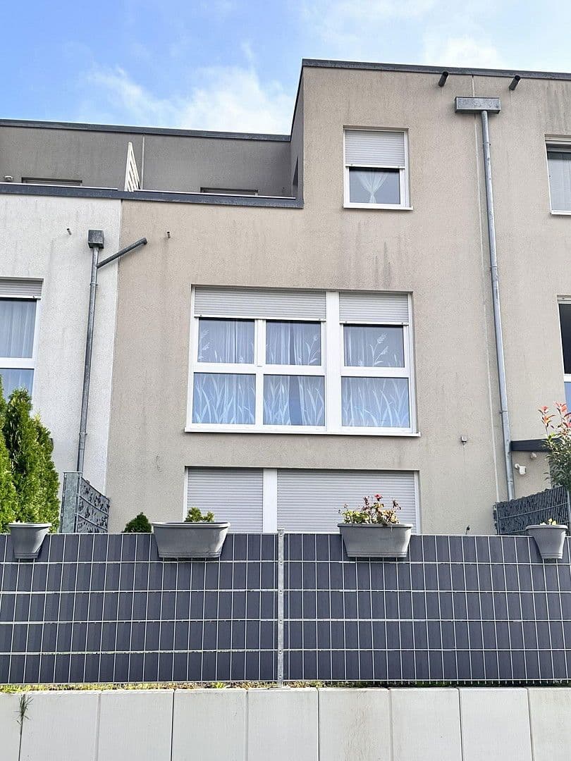 Predaj domu 145 m², pozemek 151 m², Rastatt, Bádensko-Wurttembersko Predaj domu 145 m², pozemek 151 m², Rastatt, Bádensko-Wurttembersko