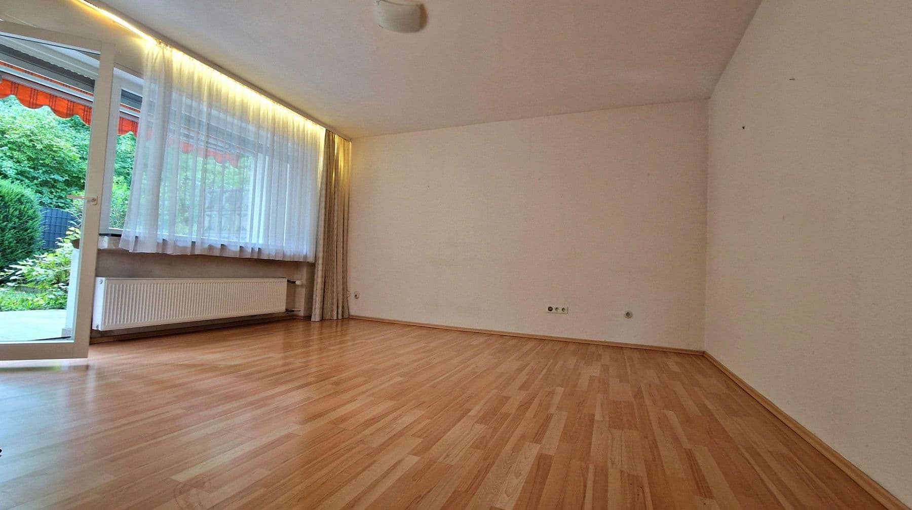 Predaj domu 180 m², pozemek 695 m², Mainz, Porýnie-Falcko Predaj domu 180 m², pozemek 695 m², Mainz, Porýnie-Falcko