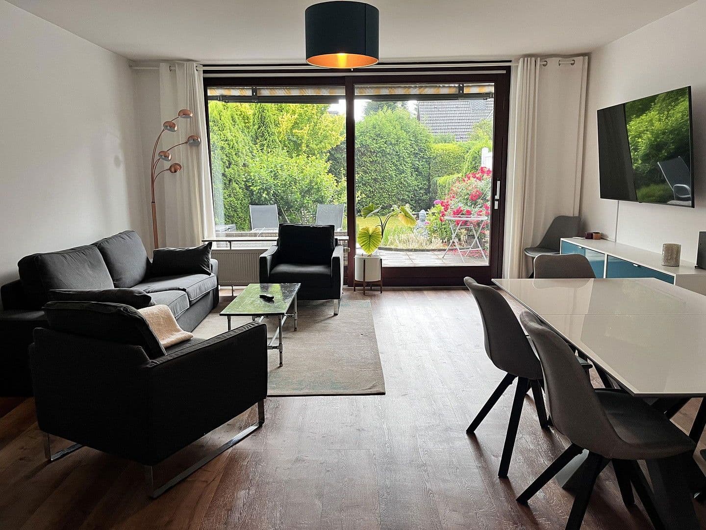 Prenájom domu 122 m², pozemek 265 m², Schenefeld, Šlezvicko-Holštajnsko Prenájom domu 122 m², pozemek 265 m², Schenefeld, Šlezvicko-Holštajnsko