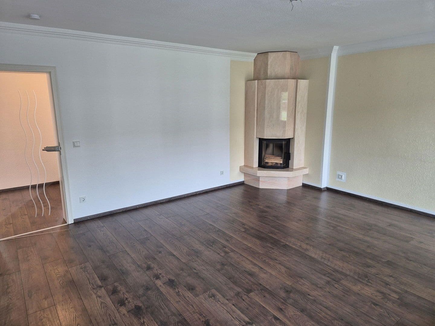 Prenájom bytu 4-izbový 120 m², Hennef (Sieg), Severné Porýnie - Westfálsko Prenájom bytu 4-izbový 120 m², Hennef (Sieg), Severné Porýnie - Westfálsko