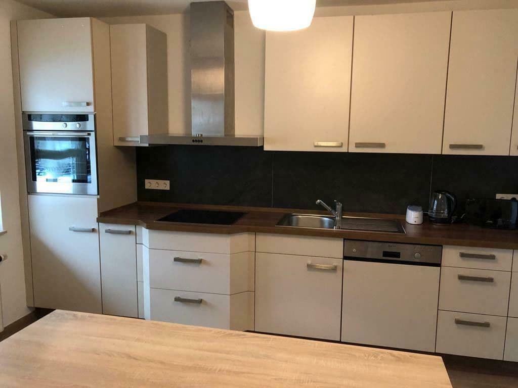 Prenájom bytu 4-izbový 120 m², Hennef (Sieg), Severné Porýnie - Westfálsko Prenájom bytu 4-izbový 120 m², Hennef (Sieg), Severné Porýnie - Westfálsko