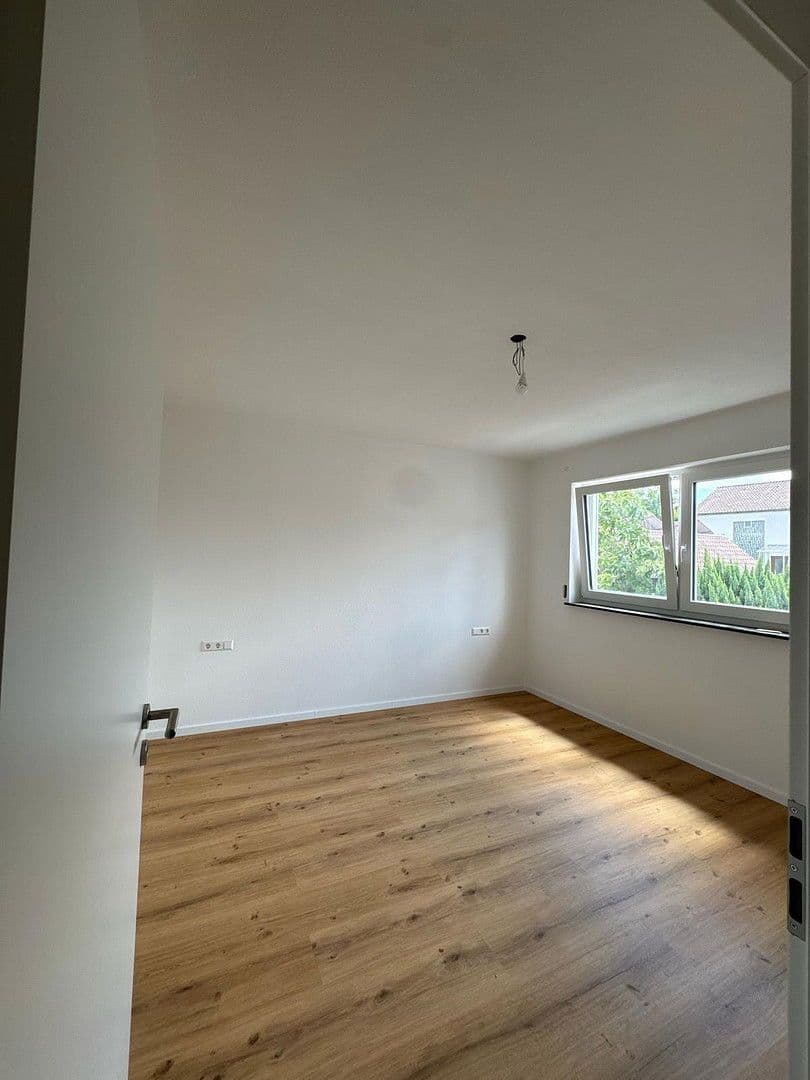 Prenájom domu 156 m², pozemek 300 m², Attenweiler, Bádensko-Wurttembersko Prenájom domu 156 m², pozemek 300 m², Attenweiler, Bádensko-Wurttembersko