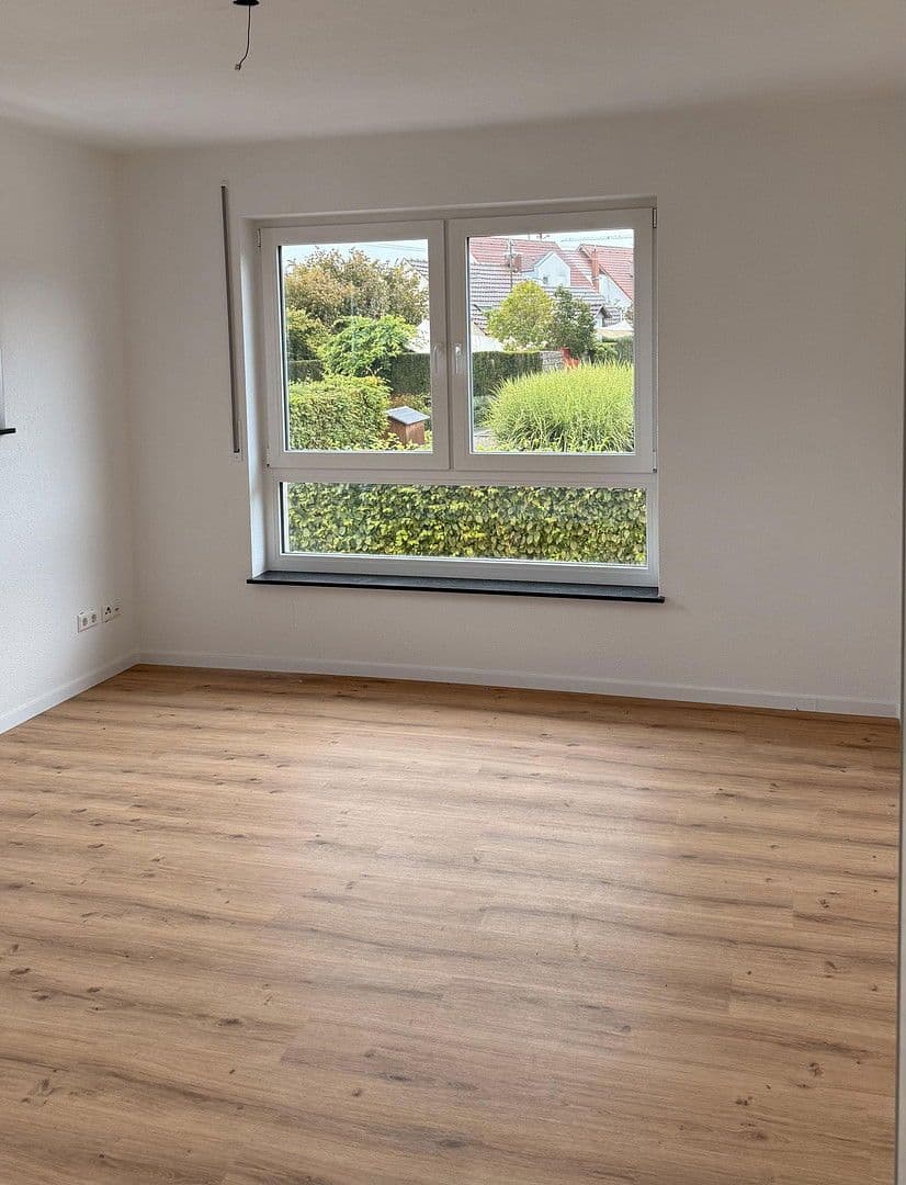 Prenájom domu 156 m², pozemek 300 m², Attenweiler, Bádensko-Wurttembersko Prenájom domu 156 m², pozemek 300 m², Attenweiler, Bádensko-Wurttembersko