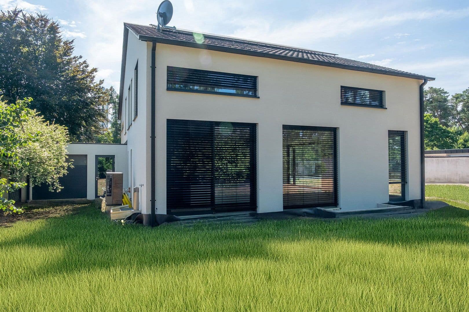 Predaj domu 260 m², pozemek 1.080 m², Karlsruhe, Bádensko-Wurttembersko Predaj domu 260 m², pozemek 1.080 m², Karlsruhe, Bádensko-Wurttembersko
