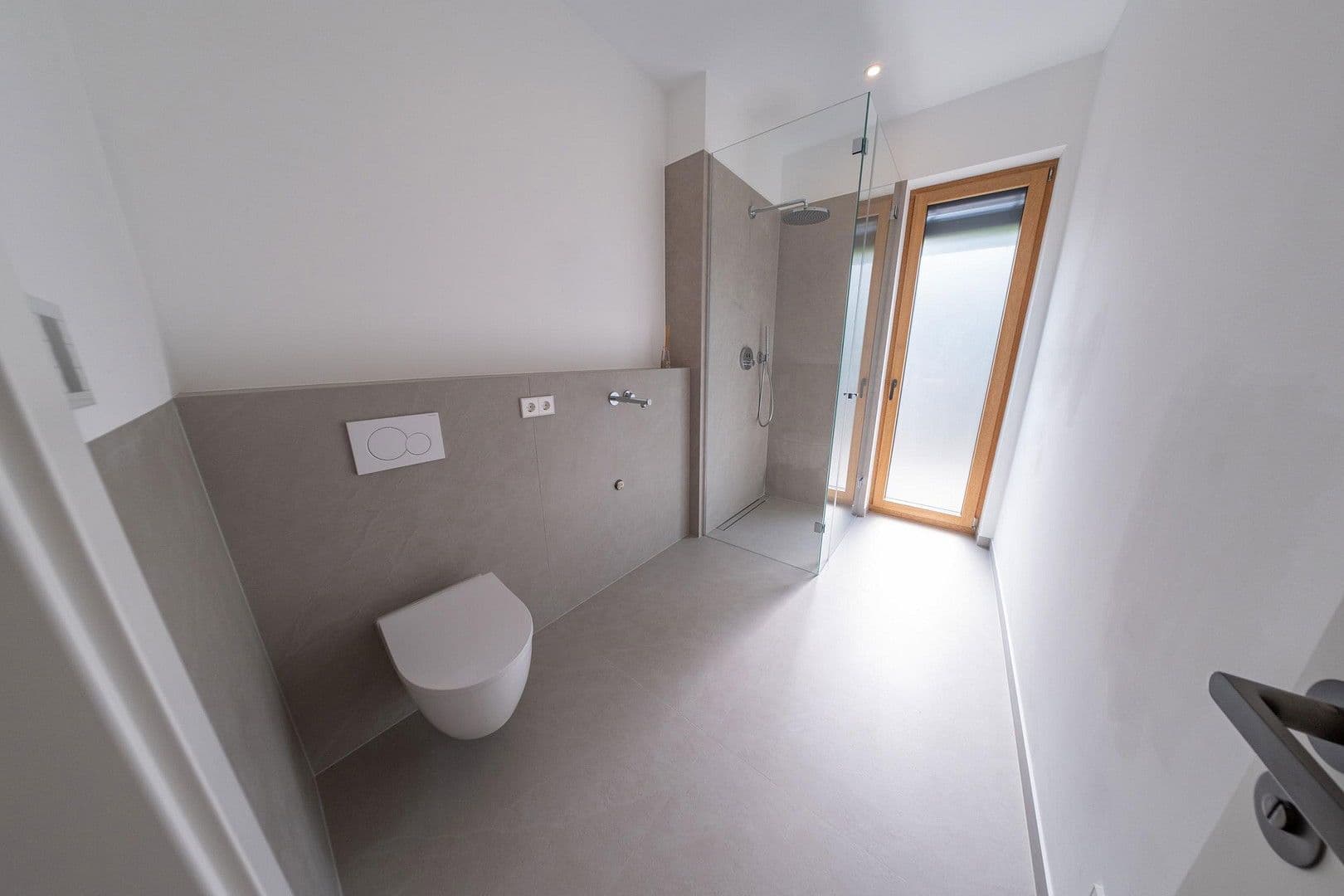 Predaj domu 260 m², pozemek 1.080 m², Karlsruhe, Bádensko-Wurttembersko Predaj domu 260 m², pozemek 1.080 m², Karlsruhe, Bádensko-Wurttembersko