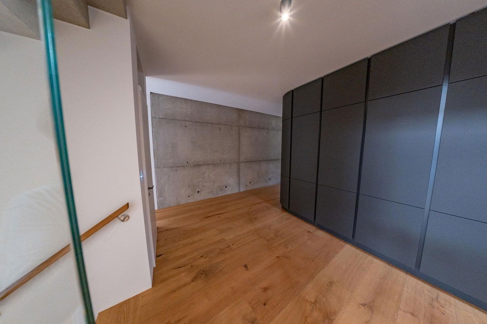 Predaj domu 260 m², pozemek 1.080 m², Karlsruhe, Bádensko-Wurttembersko Predaj domu 260 m², pozemek 1.080 m², Karlsruhe, Bádensko-Wurttembersko
