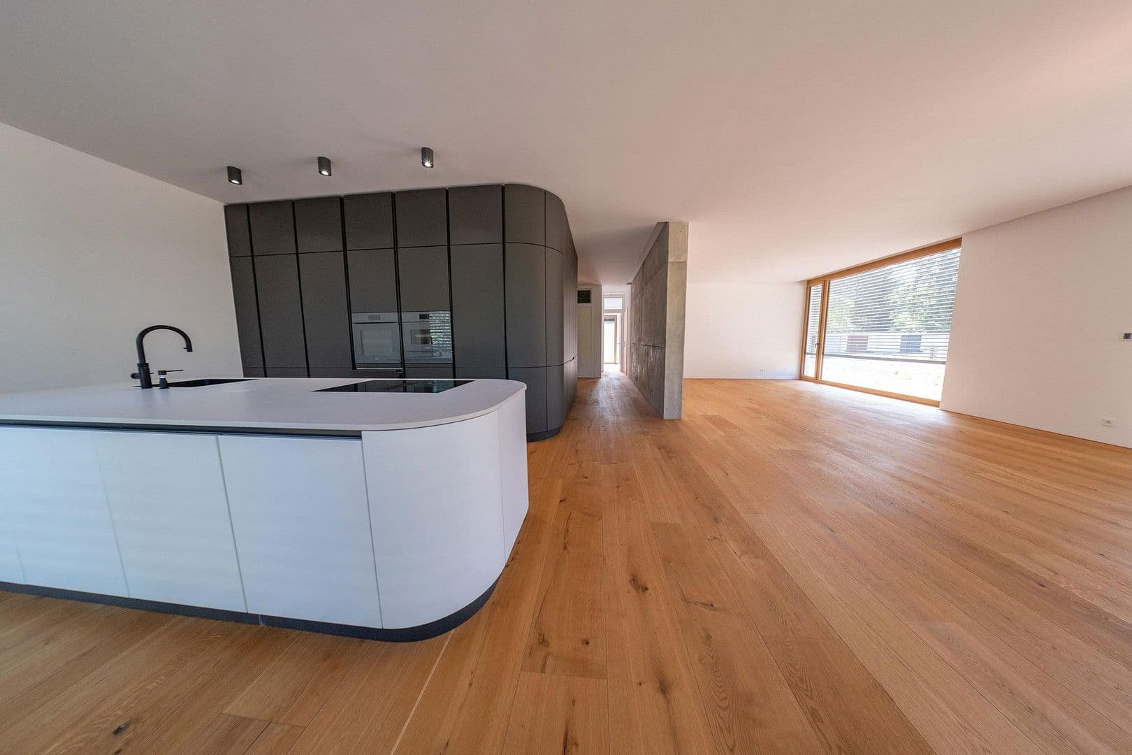 Predaj domu 260 m², pozemek 1.080 m², Karlsruhe, Bádensko-Wurttembersko Predaj domu 260 m², pozemek 1.080 m², Karlsruhe, Bádensko-Wurttembersko