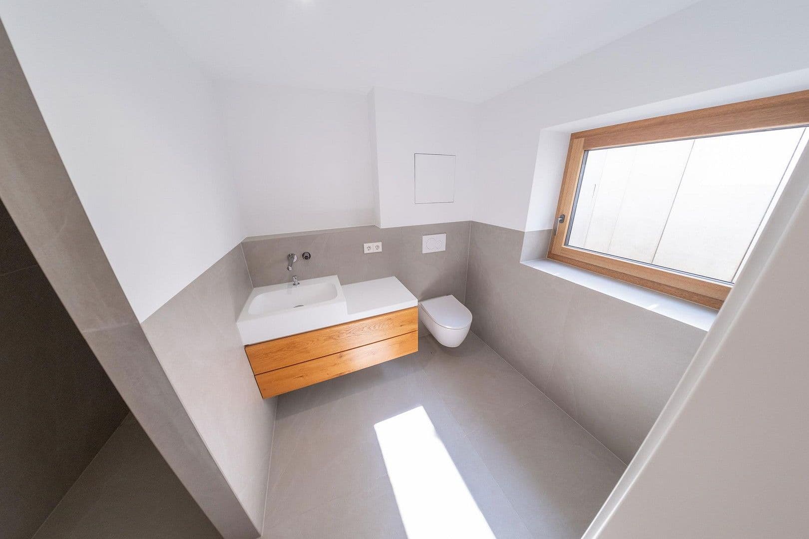 Predaj domu 260 m², pozemek 1.080 m², Karlsruhe, Bádensko-Wurttembersko Predaj domu 260 m², pozemek 1.080 m², Karlsruhe, Bádensko-Wurttembersko