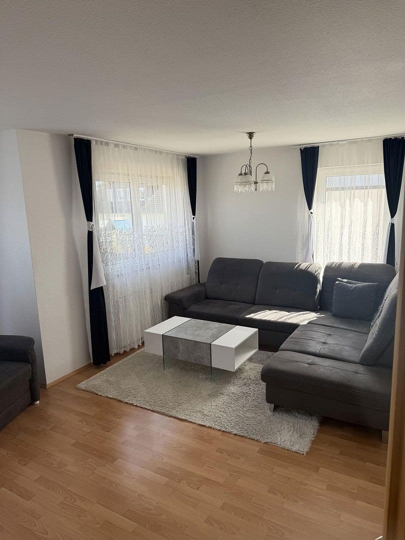 Predaj domu 132 m², pozemek 520 m², An der Höhle 34, Hadamar, Hesensko Predaj domu 132 m², pozemek 520 m², An der Höhle 34, Hadamar, Hesensko