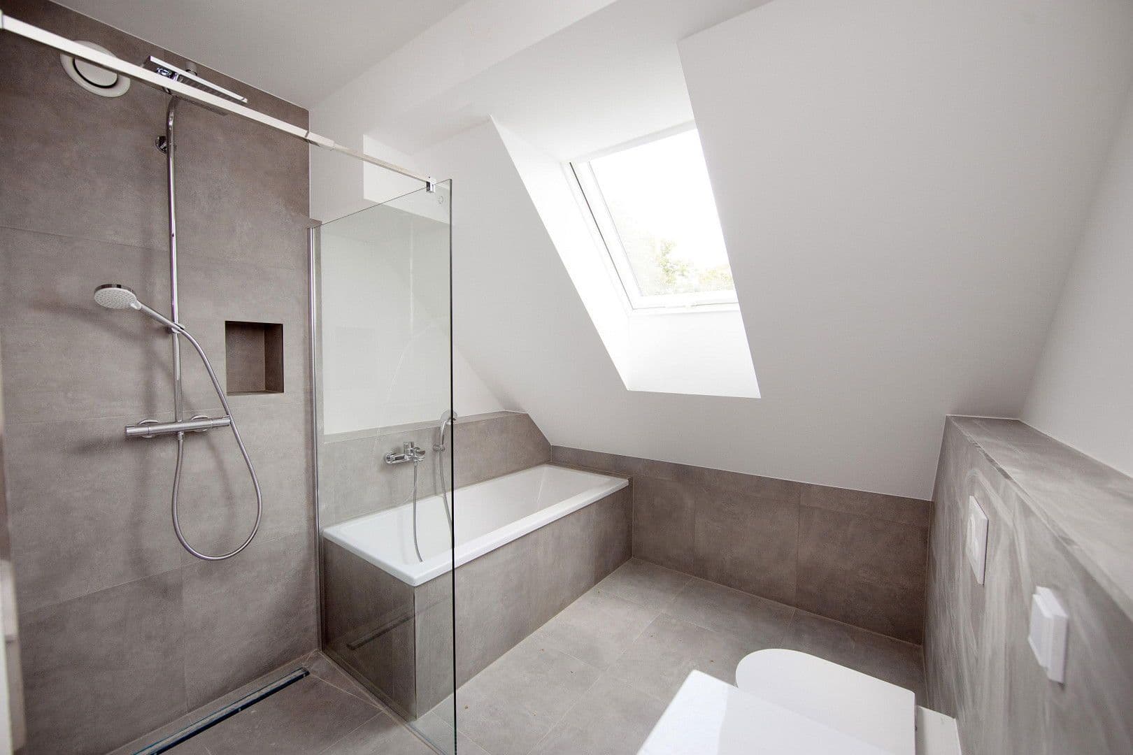 Prenájom domu 166 m², pozemek 383 m², Berlin, Berlín Prenájom domu 166 m², pozemek 383 m², Berlin, Berlín