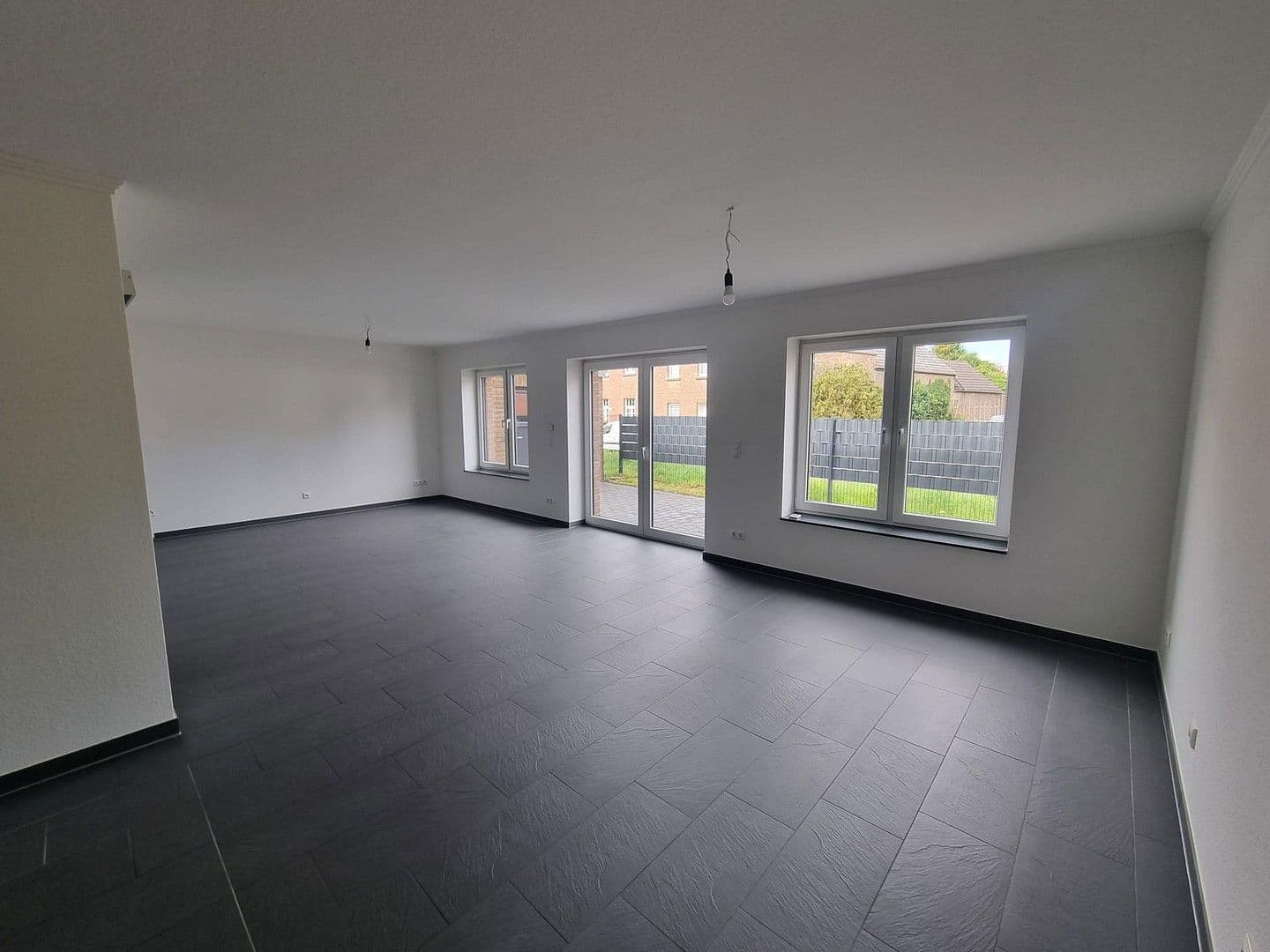 Predaj domu 135 m², pozemek 500 m², Annastr. 18a, Nörvenich, Severné Porýnie - Westfálsko Predaj domu 135 m², pozemek 500 m², Annastr. 18a, Nörvenich, Severné Porýnie - Westfálsko