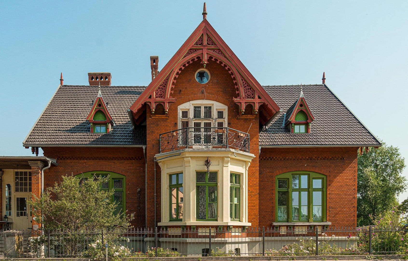 Predaj domu 489 m², pozemek 8.135 m², Bützow, Meklenbursko-Predpomoransko Predaj domu 489 m², pozemek 8.135 m², Bützow, Meklenbursko-Predpomoransko