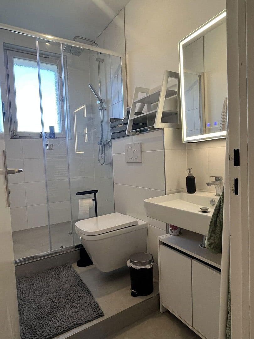 Predaj bytu 3-izbový 70 m², Friedrichsruher Straße 54, Berlin, Berlín Predaj bytu 3-izbový 70 m², Friedrichsruher Straße 54, Berlin, Berlín