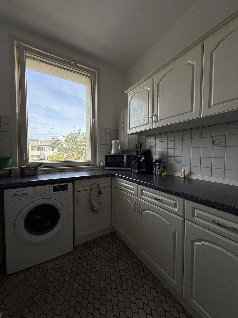 Predaj bytu 3-izbový 70 m², Friedrichsruher Straße 54, Berlin, Berlín Predaj bytu 3-izbový 70 m², Friedrichsruher Straße 54, Berlin, Berlín