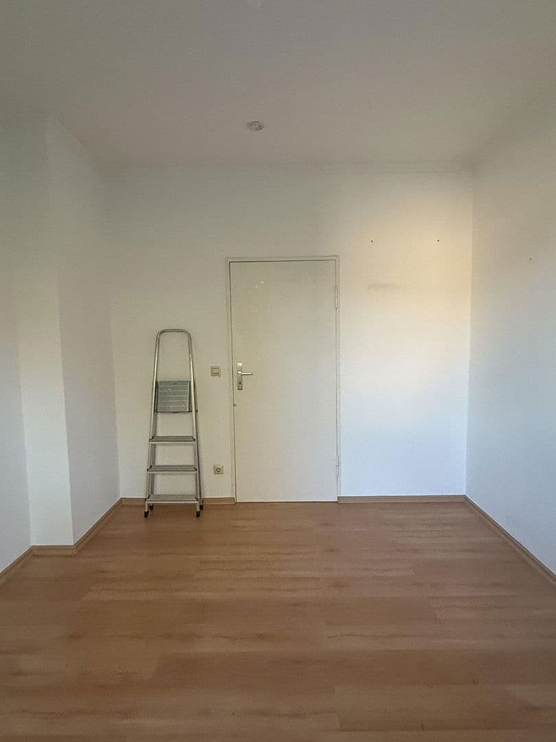 Predaj bytu 3-izbový 70 m², Friedrichsruher Straße 54, Berlin, Berlín Predaj bytu 3-izbový 70 m², Friedrichsruher Straße 54, Berlin, Berlín
