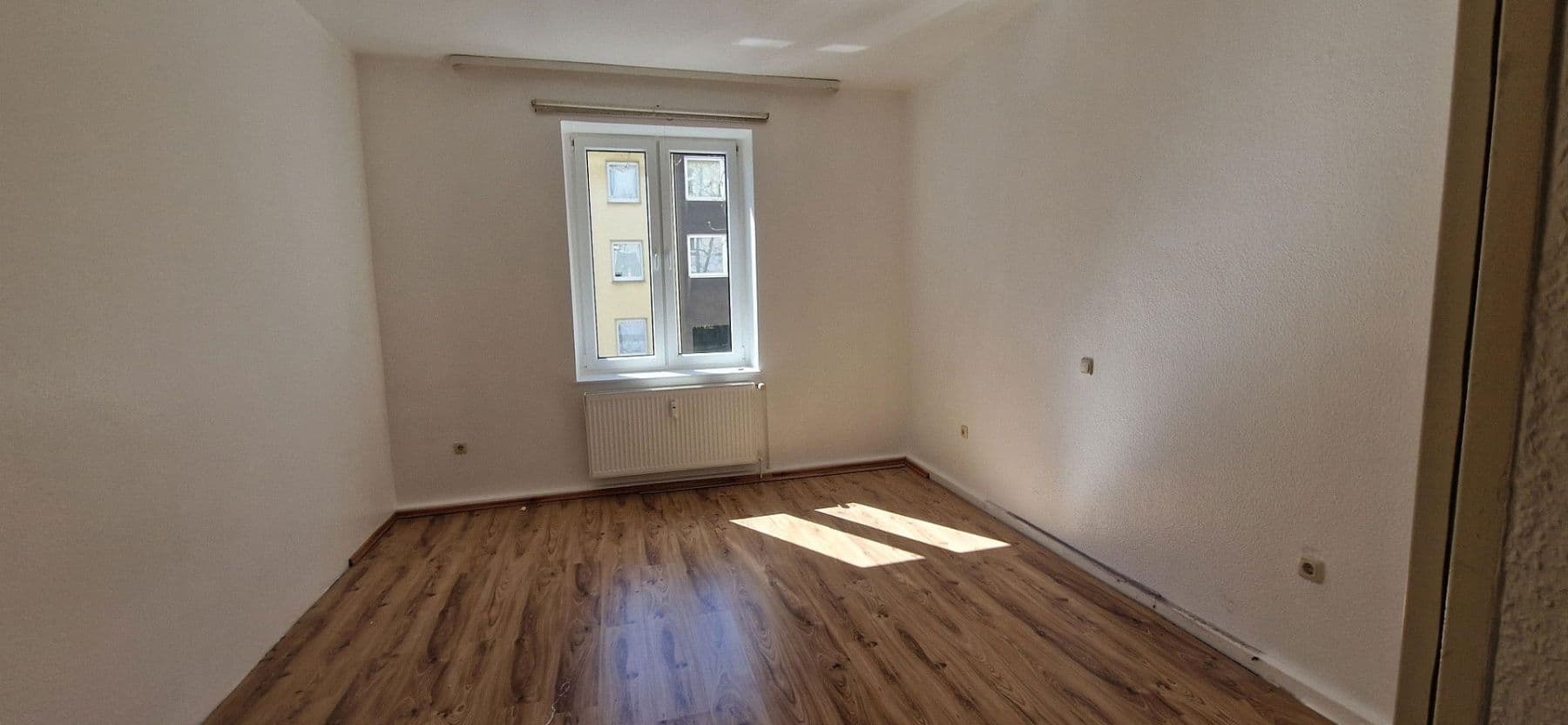 Prenájom bytu 2-izbový 95 m², Feldsieperstr.134, Bochum, Severné Porýnie - Westfálsko Prenájom bytu 2-izbový 95 m², Feldsieperstr.134, Bochum, Severné Porýnie - Westfálsko