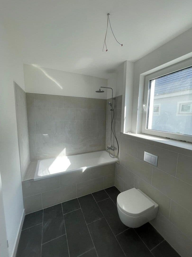 Prenájom bytu 3-izbový 75 m², Berlin, Berlín Prenájom bytu 3-izbový 75 m², Berlin, Berlín