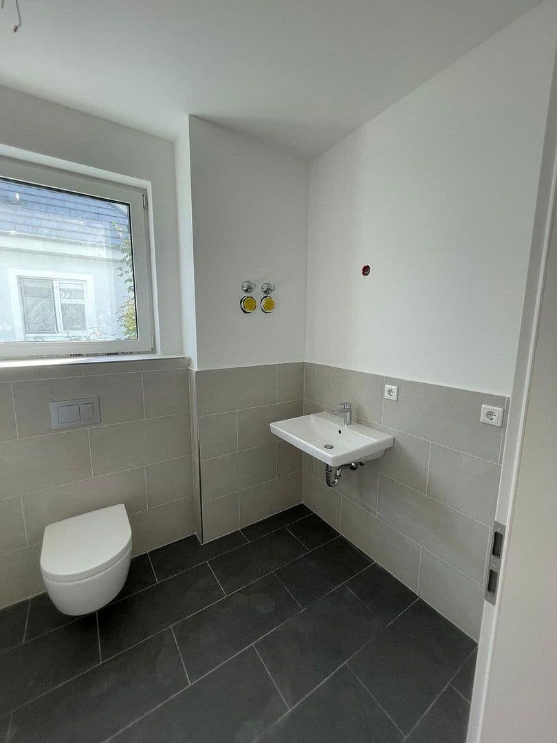 Prenájom bytu 3-izbový 75 m², Berlin, Berlín Prenájom bytu 3-izbový 75 m², Berlin, Berlín